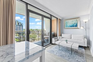 Televisión, oficina