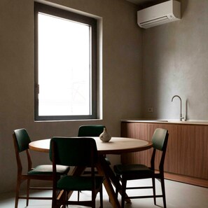 Suite (HO'L) | Dining room - HOD'A (Milan)