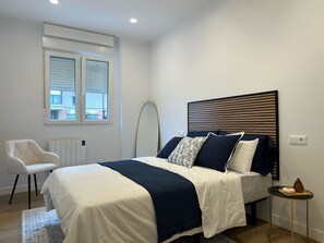 1 bedroom, iron/ironing board, bed sheets