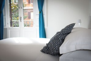 Phòng Economy | Bộ trải giường bằng vải cotton Ai Cập, bộ đồ giường cao cấp 