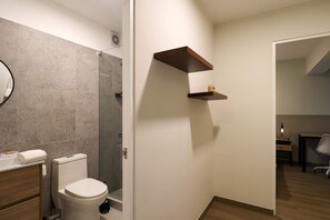 Bruser, hårtørrer, håndklæder