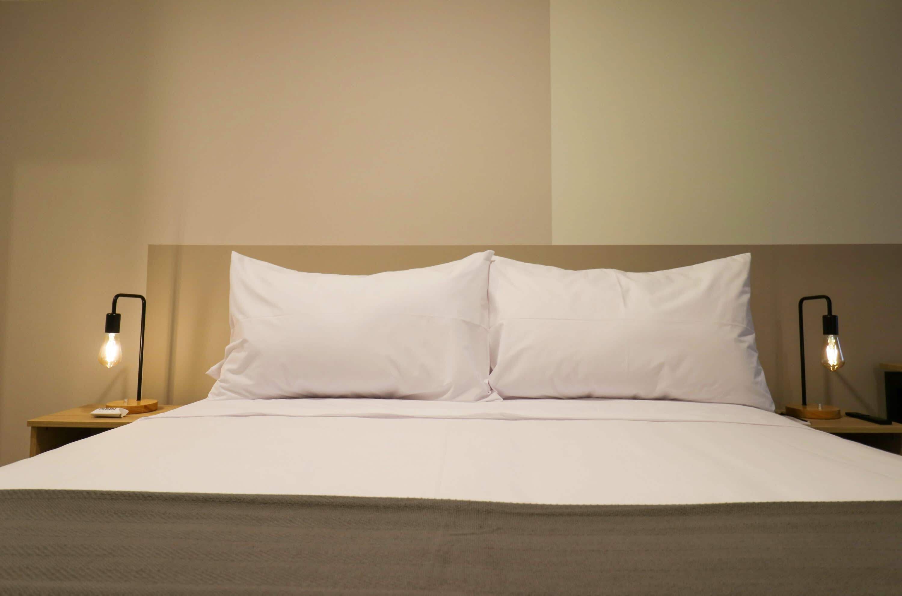 2 habitaciones, escritorio, tabla de planchar con plancha y wifi 