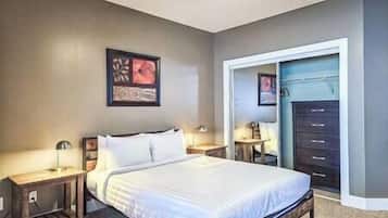 2 Schlafzimmer, Schreibtisch, kostenloses WLAN, BettwÀsche