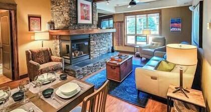 Modern 2BR - Scenic Balcony Views - Hot tub - Pool