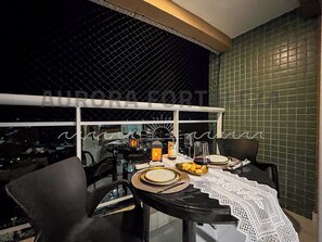 Outdoor dining - Super quiet, equipped and cozy Studio designed by travelers  (Edson Queiroz Fortaleza)