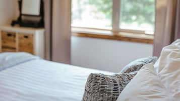 2 chambres, fer et planche à repasser, accès à Internet, literie fournie