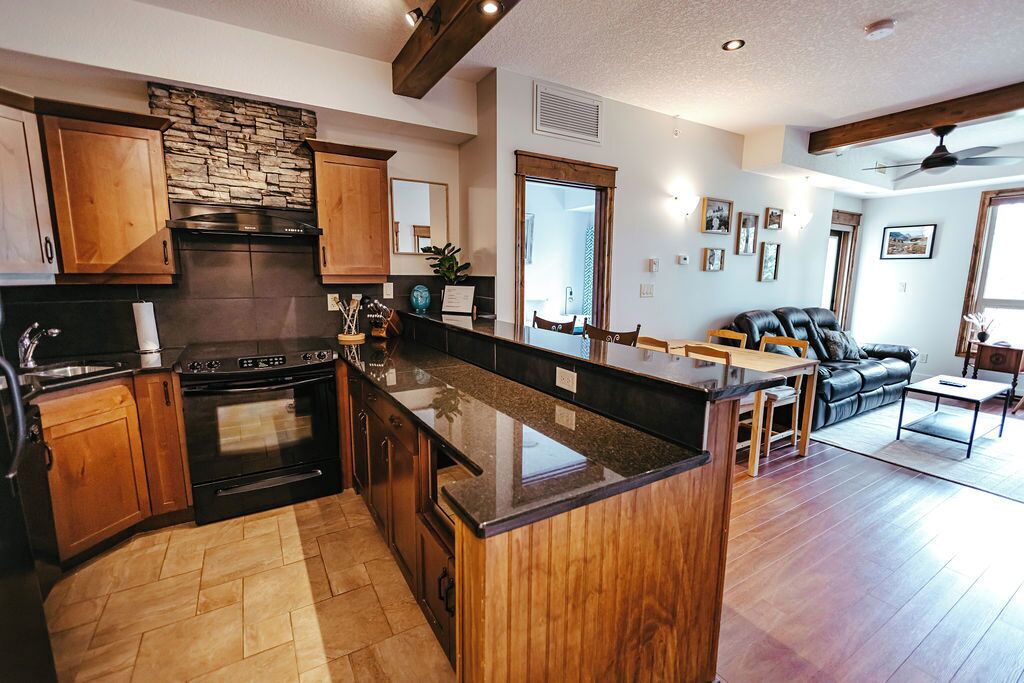 冰箱、微波炉、烤箱、炉灶