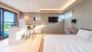 Room - Gyeongju Adria Stay Pension (Gyeongju)