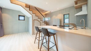 Eenvoudige kamer, 1 slaapkamer (Room 303) | 1 slaapkamer, gratis wifi