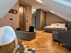 Svit Superior | Sängtillbehör av högsta kvalitet och värdeförvaringsskåp på rummet