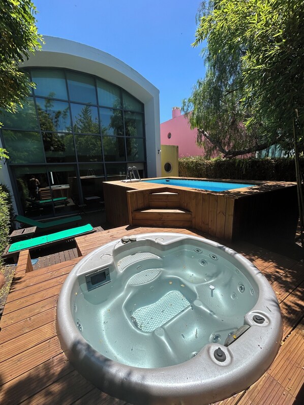 Terrace/patio - Villa with swimming pool and private Jacuzzi (Quinta do Anjo)