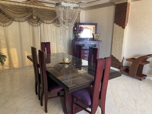Dining - Royal pyramid palace residence (Giza Governorate)