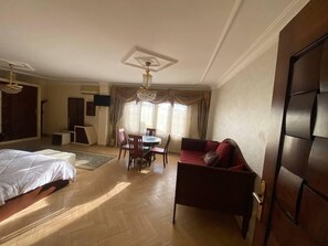 3 Schlafzimmer, Bügeleisen/Bügelbrett, WLAN, Bettwäsche