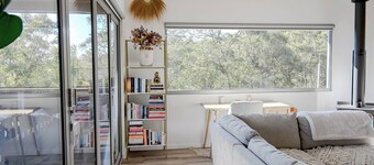 The Harmony Retreat - Luxurious Murrays Beach Retreat