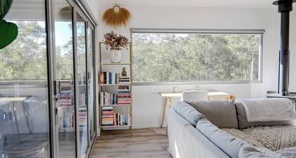 The Harmony Retreat - Luxurious Murrays Beach Retreat