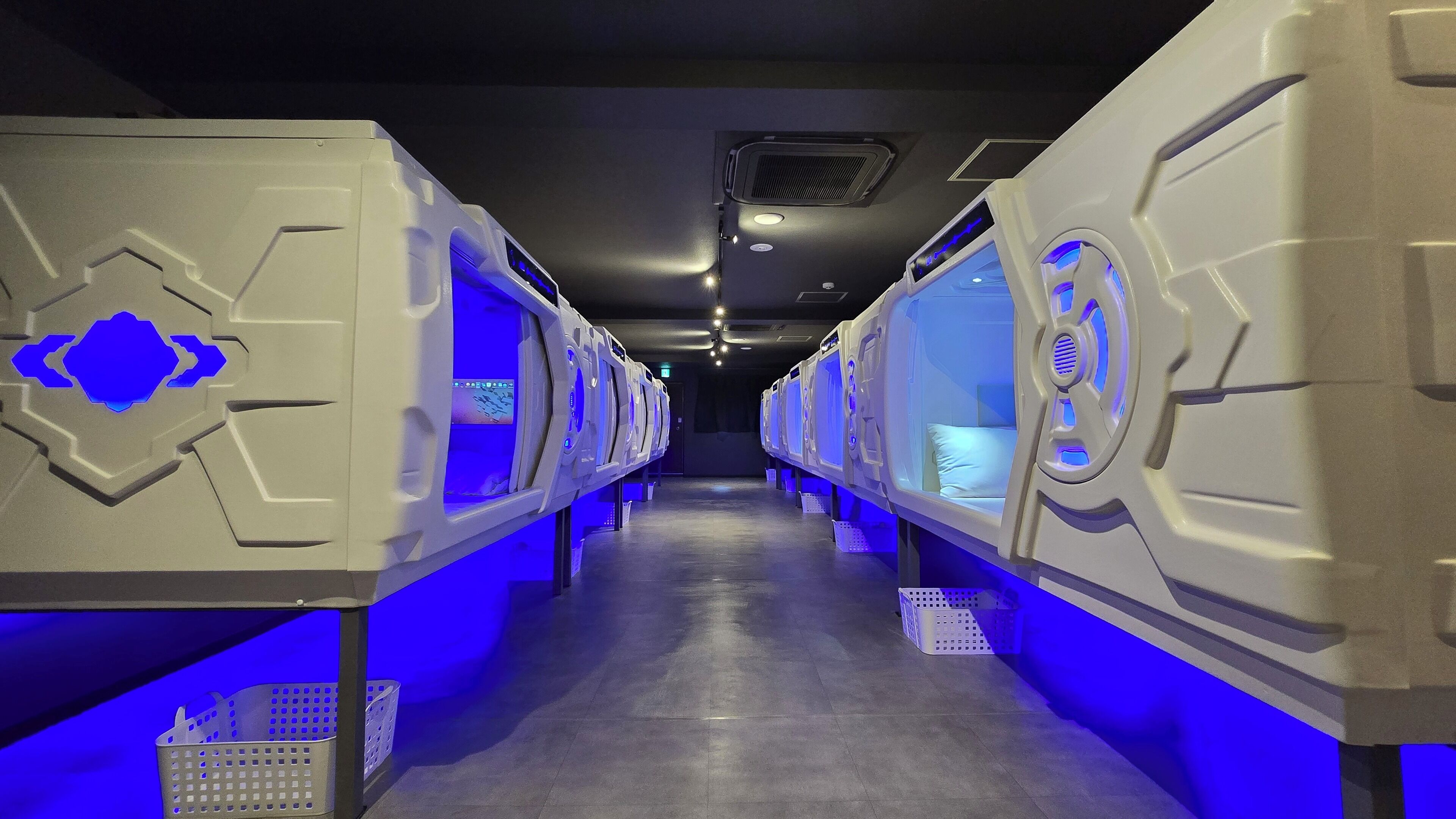 Standard Single Capsule Room, Non Smoking, Shared Bathroom | Down comforters, free WiFi, bed sheets