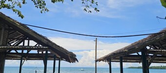 Tambayan Rooms & Cottages by SMS Hospitality