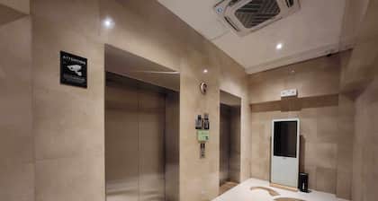 1 Bed Apartment - Sleeps 7 - Pool & Wifi
