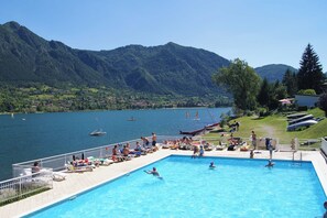 Pool - Directly on the lake with terrace (Tre Capitelli)