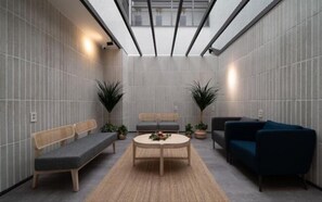 Lobby sitting area - no25hotel (Gimhae)