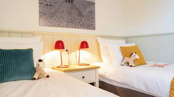 2 bedrooms, hypo-allergenic bedding, in-room safe, soundproofing