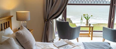 Een strijkplank/strijkijzer, gratis wifi, beddengoed