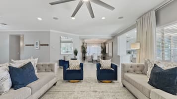 Smart TV, tenis de mesa, videoteca y oficina