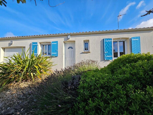 Exterior - Quiet Vendée House, 5 Guests, between Sea and Countryside (Saint-Michel-en-l'Herm)