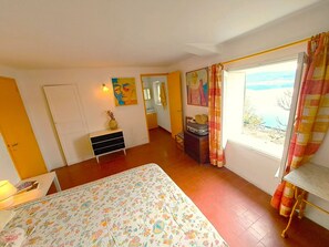 3 bedrooms, WiFi, bed sheets - "les Terrasses" : Maison Dans le Village, 4 Terrasses (Sainte-Croix-du-Verdon)