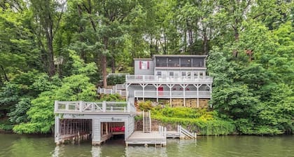 Lakeside 4BR~Mountain Views | Firepit | Game Room