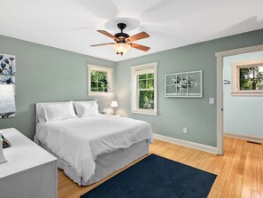 2 chambres, fer et planche à repasser, Wi-Fi, draps fournis