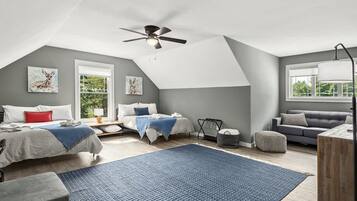 3 bedrooms, iron/ironing board, WiFi, bed sheets