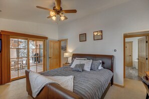 2 dormitorios, escritorio, tabla de planchar con plancha y wifi gratis