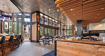 Osprey View @ Tamarack Resort | Modern Golf Course Ski In/Out Cottage Near Village | Pet Friendly