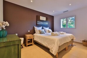 4 bedrooms, iron/ironing board, WiFi, bed sheets - Villa 8 persons with swimming pool and sea view (STE MAXIME)
