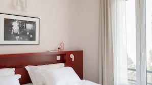 基础公寓 | 隔音、熨斗/熨板、免费 WiFi、床单
