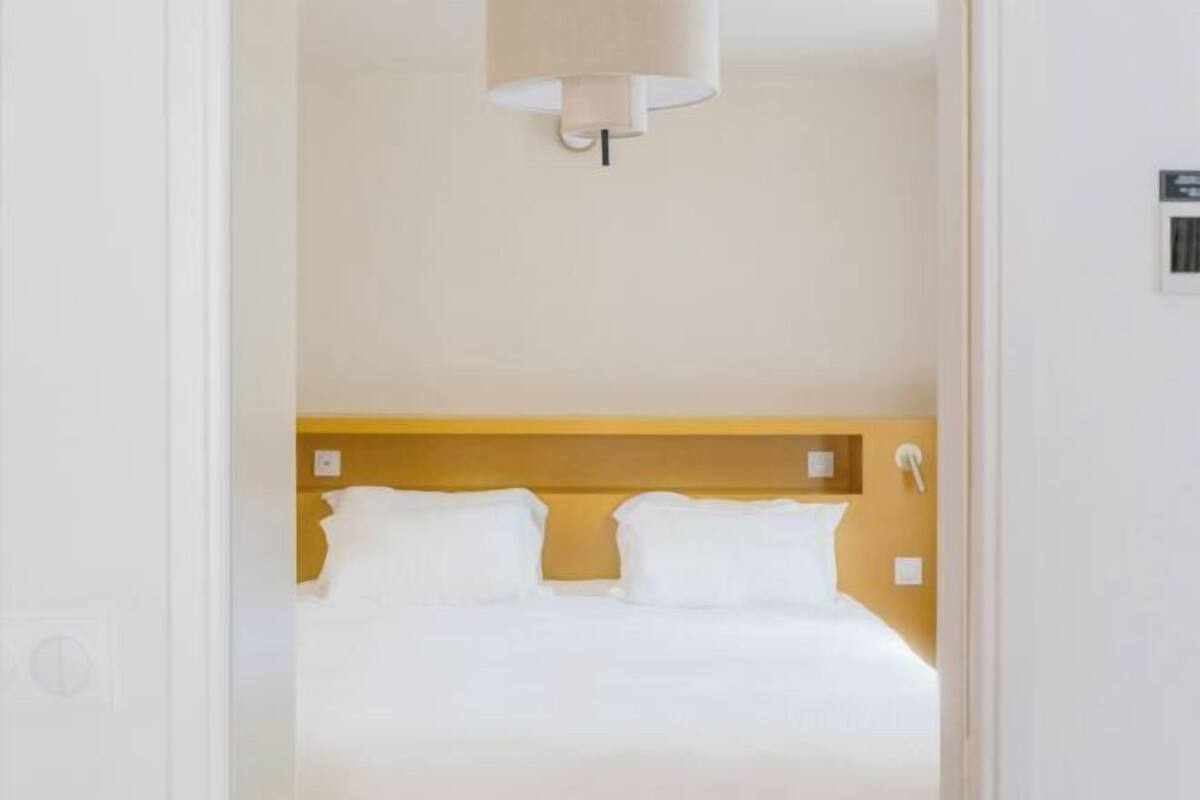 Soundproofing, iron/ironing board (on request), WiFi (free), bed sheets