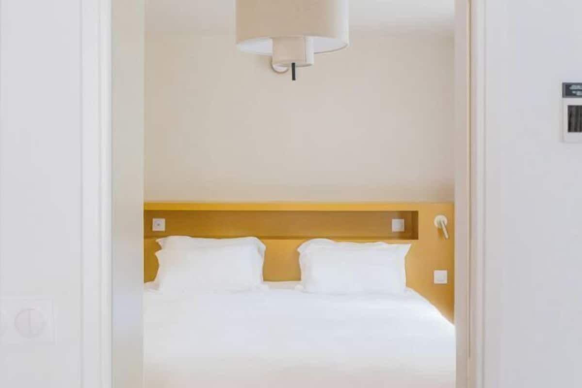 2 bedrooms, soundproofing, iron/ironing board, free WiFi