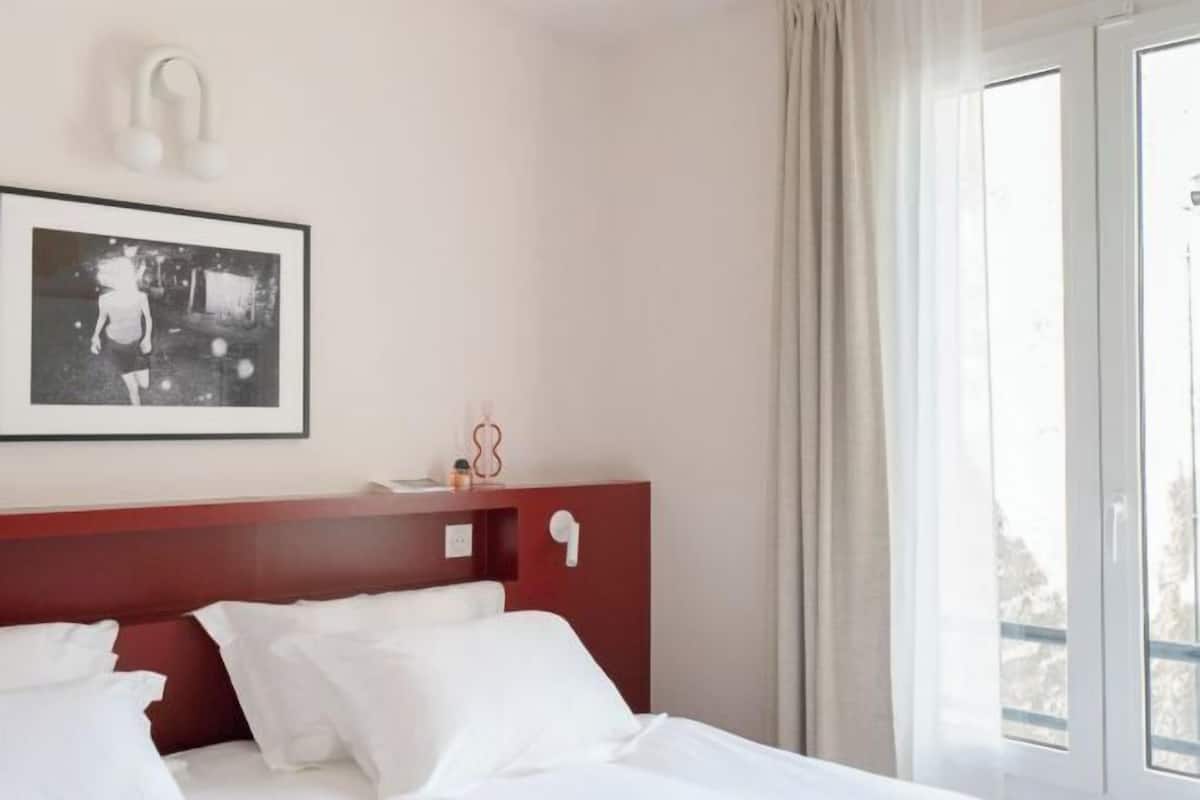 2 bedrooms, soundproofing, iron/ironing board, free WiFi