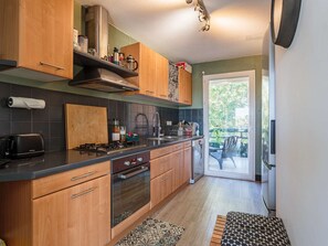 Fridge, stovetop, dishwasher - Beautiful duplex in Ciboure with terrace near Nivelle golf (Ciboure)