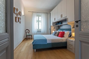 Appartement | 2 chambres, bureau, fer et planche à repasser, accès au Wi-Fi (inclus)