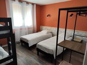 3 chambres, draps fournis