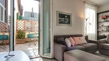 Appartamento | Area soggiorno | TV a schermo piatto 24 cm con canali digitali