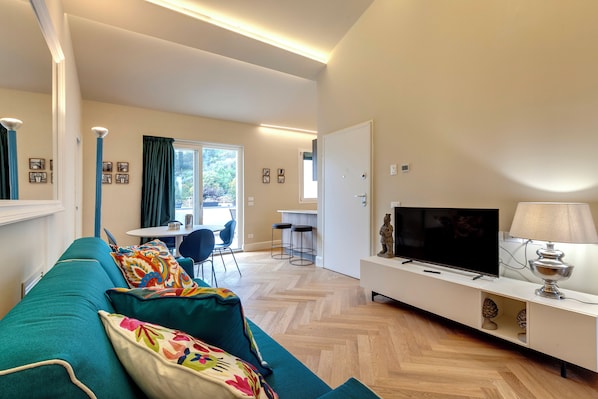Apartment | Living area