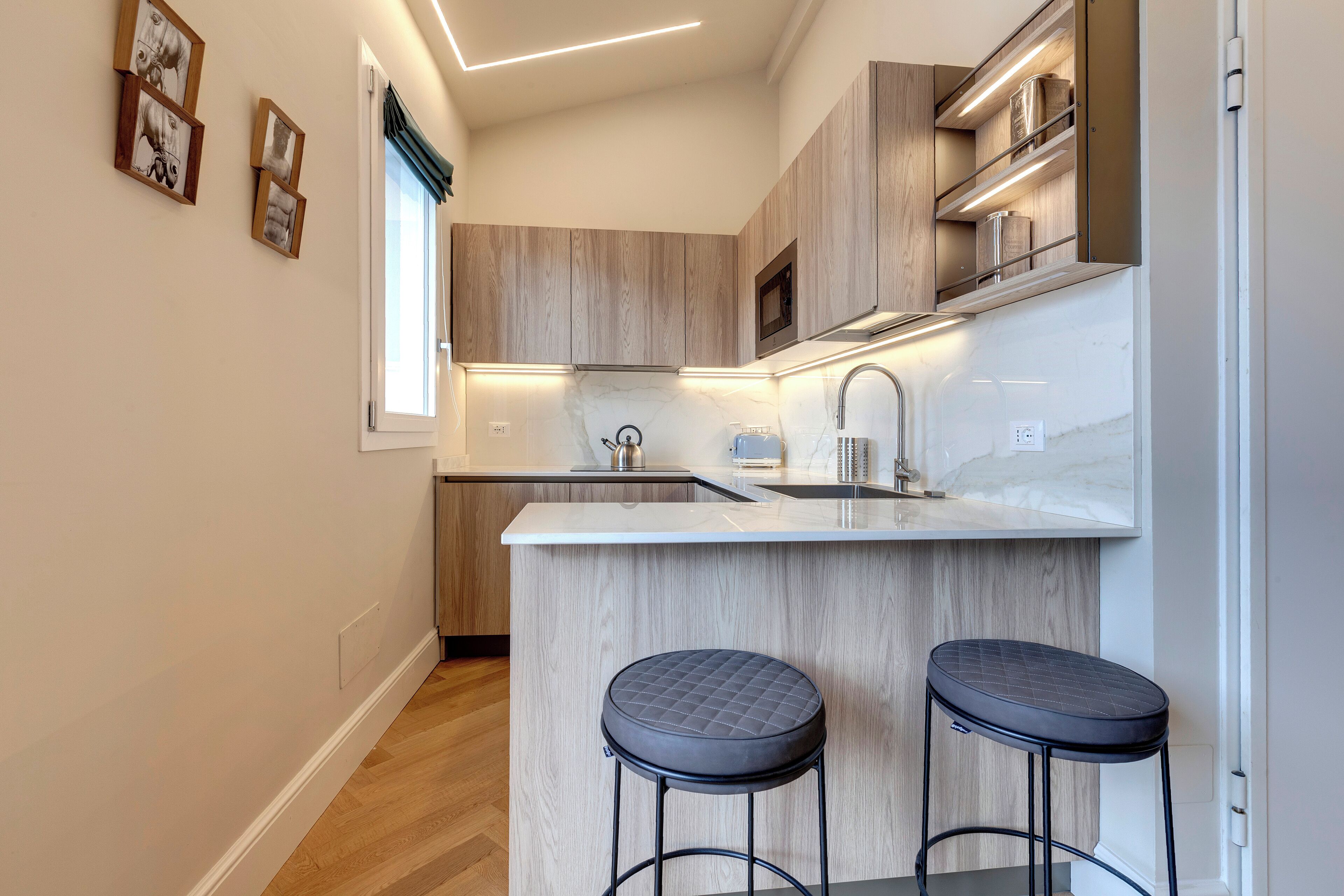 Appartamento | Cucina privata | Frigorifero con congelatore, microonde, forno, piano cottura