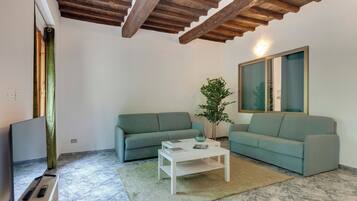 Apartamento | Área de estar | TV de tela plana