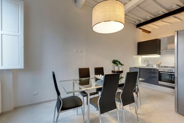 Apartment | Dining room