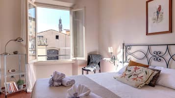 Apartment | 2 bedrooms, laptop workspace, iron/ironing board, free WiFi