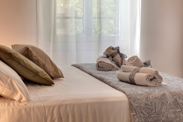 Apartment | 2 bedrooms, laptop workspace, iron/ironing board, free WiFi