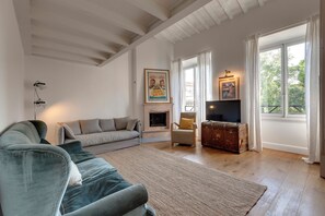 Apartment | Living area